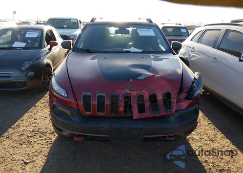2014 Jeep Cherokee Trailhawk z USA, uszkodzony, nr VIN 1C4PJMBS6EW156985
